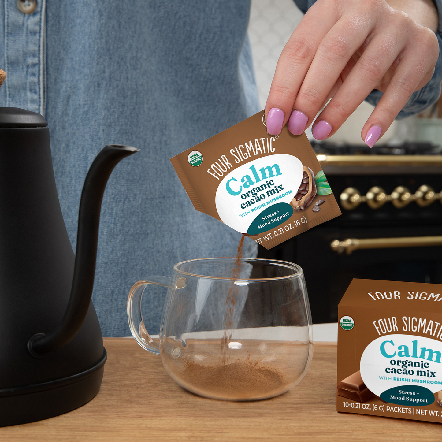 calm-cacao-packets-h6 calm-cocoa-ss-lifestyle-2026_1.png