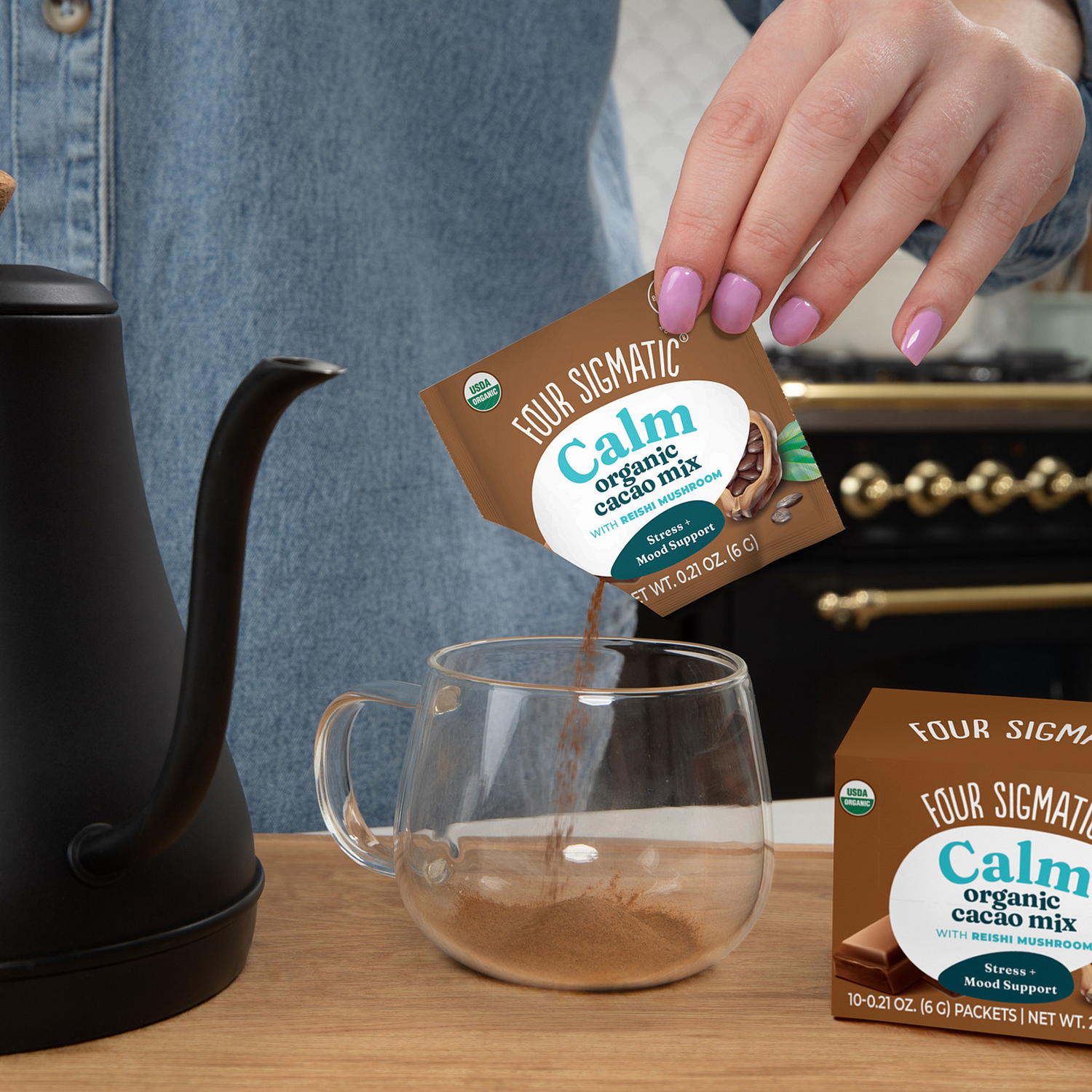 calm-cacao-packets-h6 calm-cocoa-ss-lifestyle-2026_1.png