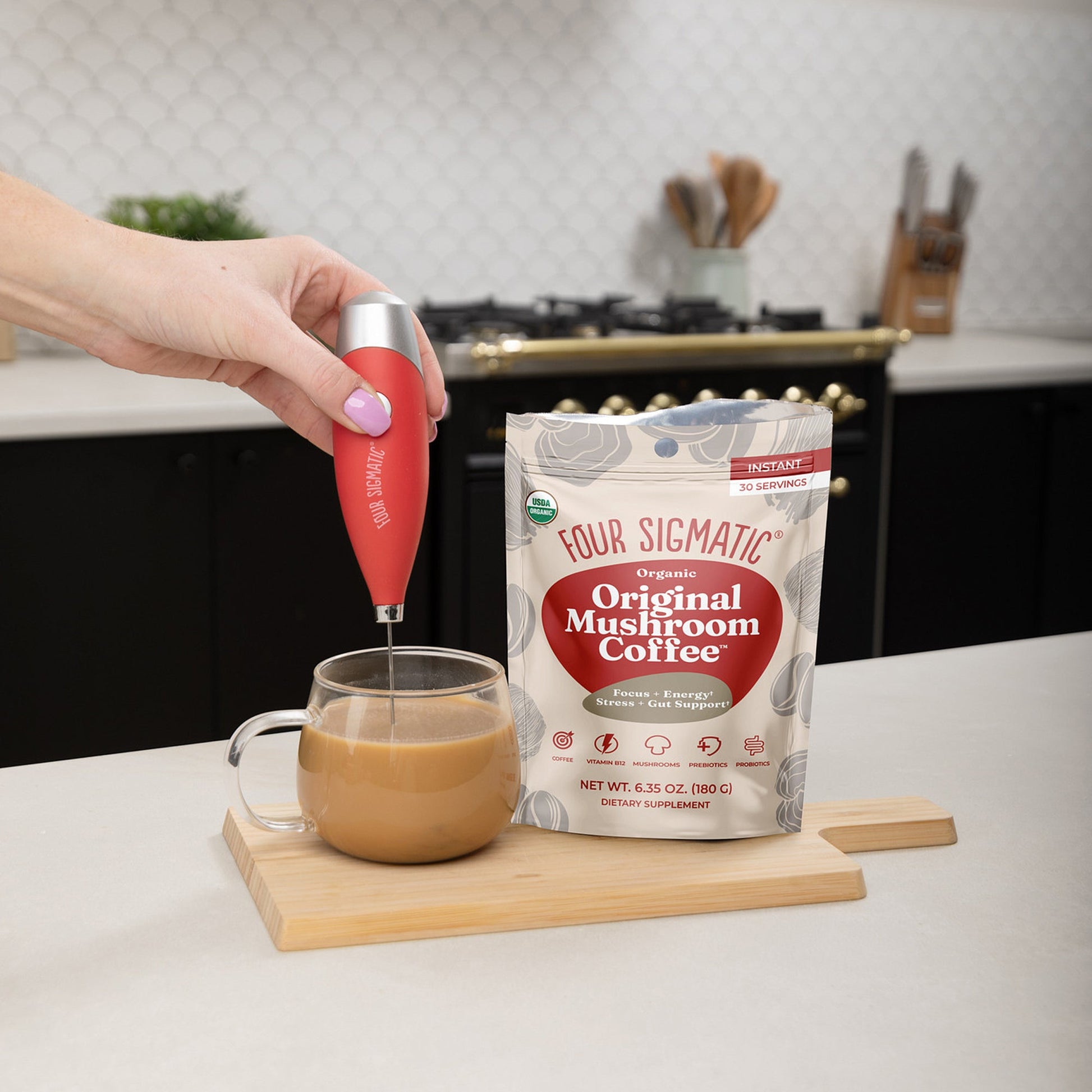 original-mushroom-coffeetm-o2 ogm-instant-ms-lifestyle2-2026_74863389-d0cf-464c-a566-c5b3c194e85d.jpg